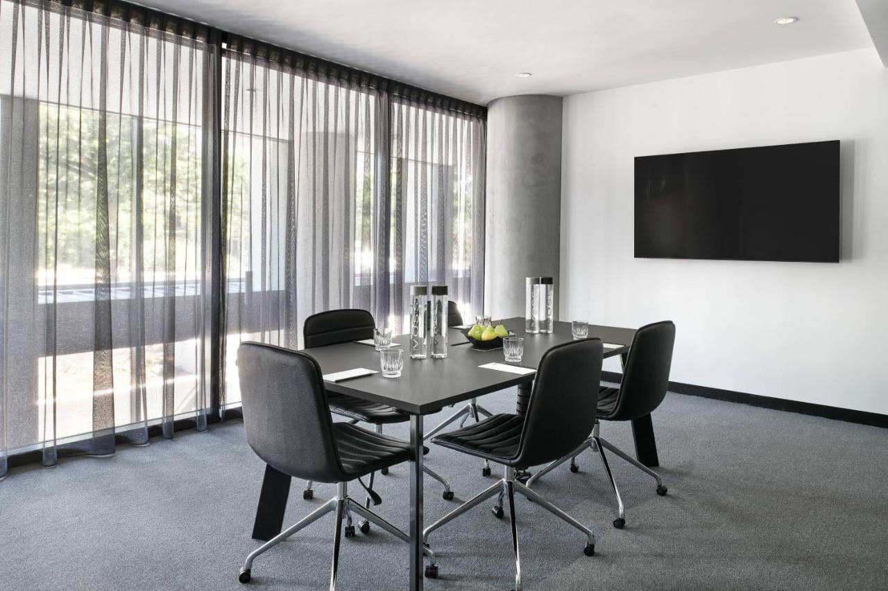 Midnight Hotel, Autograph Collection Kanberra Dış mekan fotoğraf Meeting room at the University of Nottingham